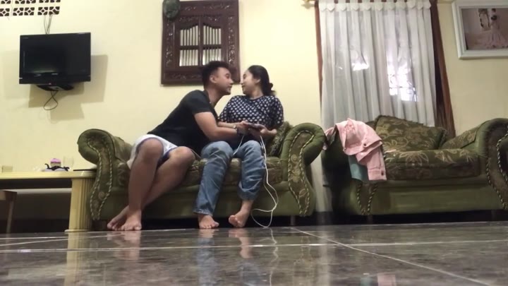 Bokep Indo Ngerayu Pacar Ngambek AKhirnya Ngewe