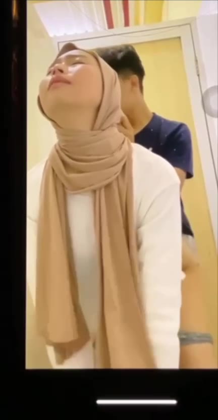 Amalia Mutya Ngewe Di WC Kampus 